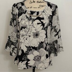 Chic Floral Blouse in Black and White Women S
